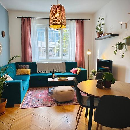 Boho Apartment In Old Town Братислава Экстерьер фото