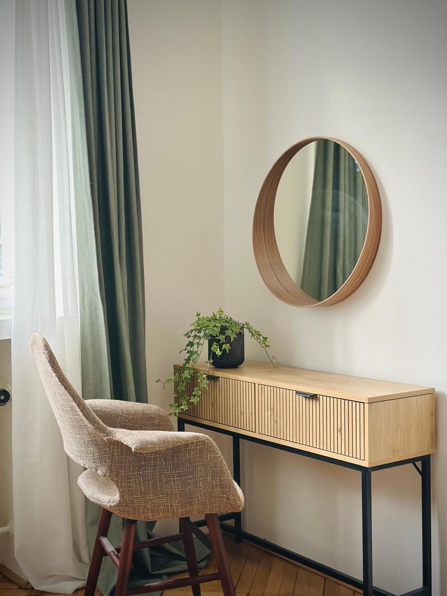 Boho Apartment In Old Town Братислава Экстерьер фото