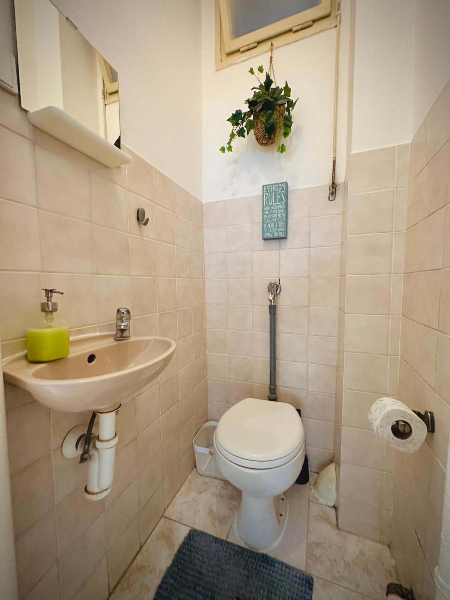 Boho Apartment In Old Town Братислава Экстерьер фото